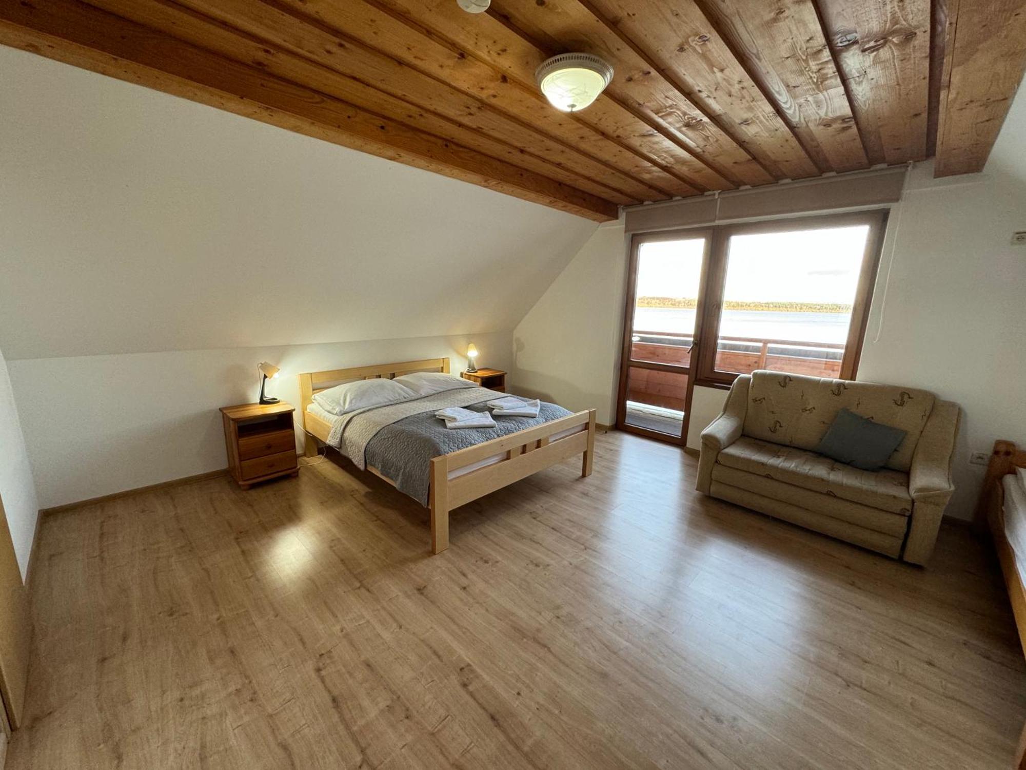 Slanicky Dvor Hotell Námestovo Exteriör bild